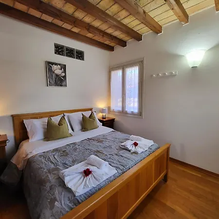 Antico Borgo Apartahotel Módena