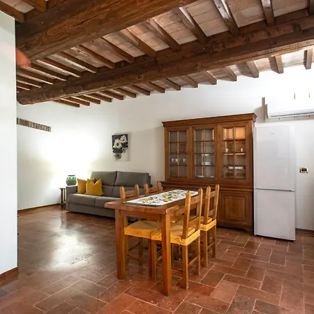 Antico Borgo شقة فندقية 4*