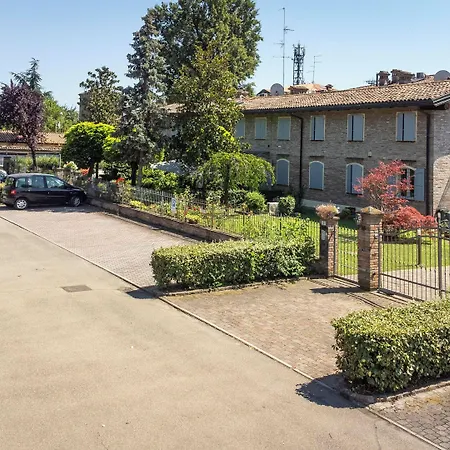 Aparthotel Antico Borgo Modena